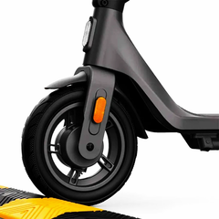 Patinete eléctrico Xiaomi 4 Lite (2nd Gen) - 300W, 25 km de autonomía, frenos de disco y ruedas de 10"